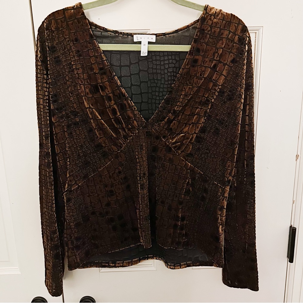 Leith Reptile Velvet Burnout Shirt